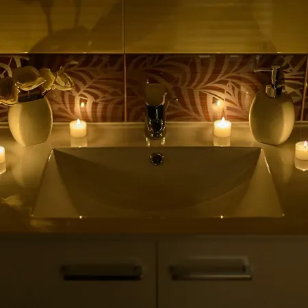 Sunrise App アパート トロギール